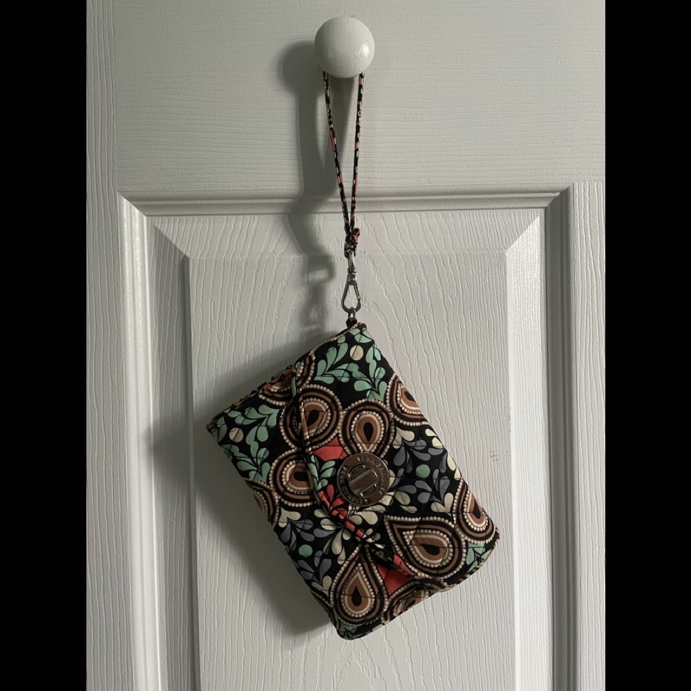 Vera Bradley Sierra wristlet